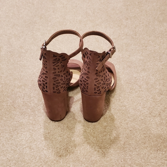 NWOT Jessica Simpson block heels in mauve suede - Picture 3 of 4